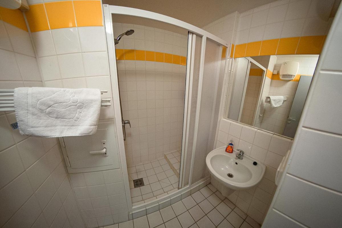 Univerzita Palackeho V Olomouci Hostel Zewnętrze zdjęcie